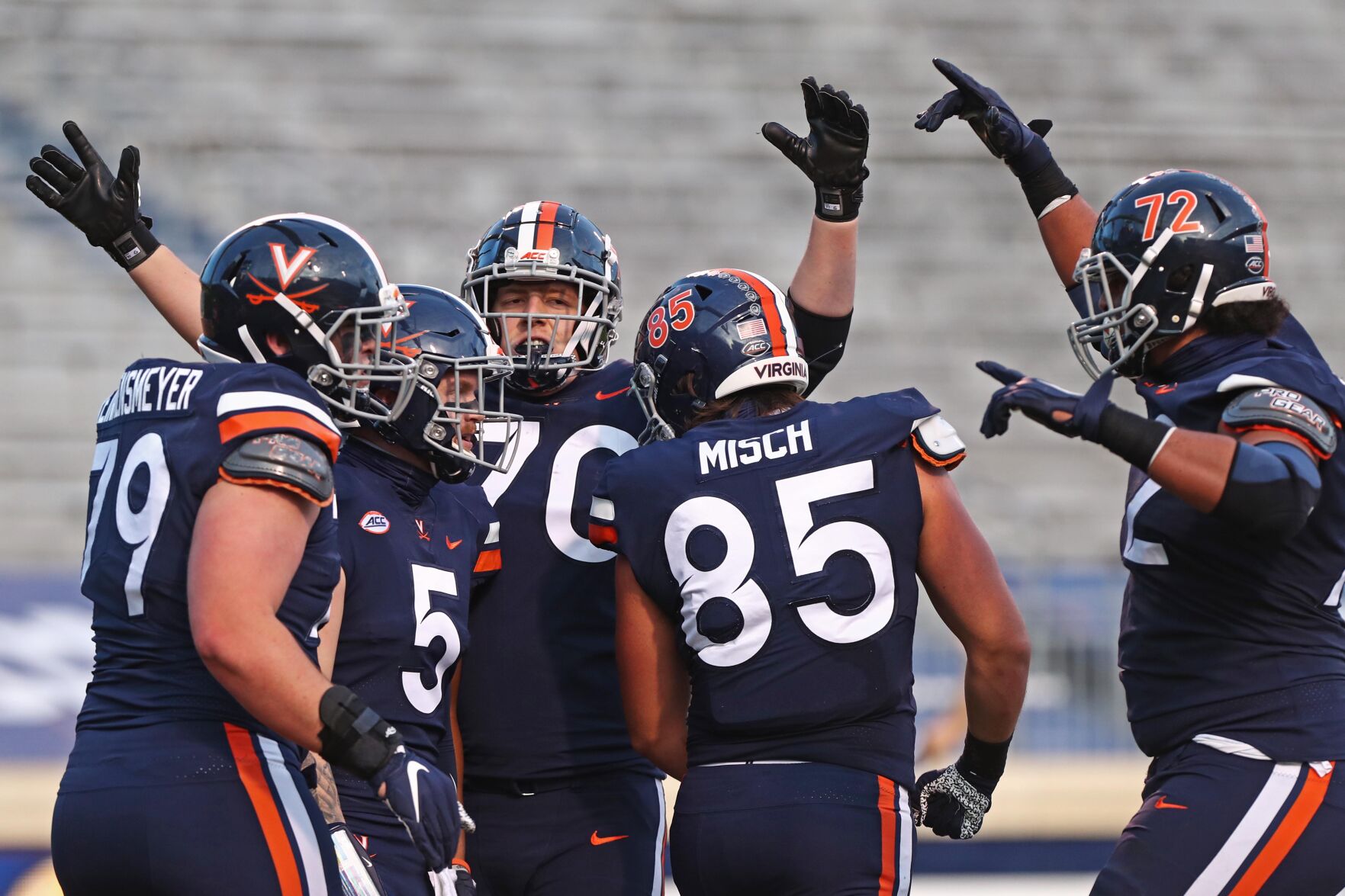 111420-cdp-sports-uvafootball324.JPG